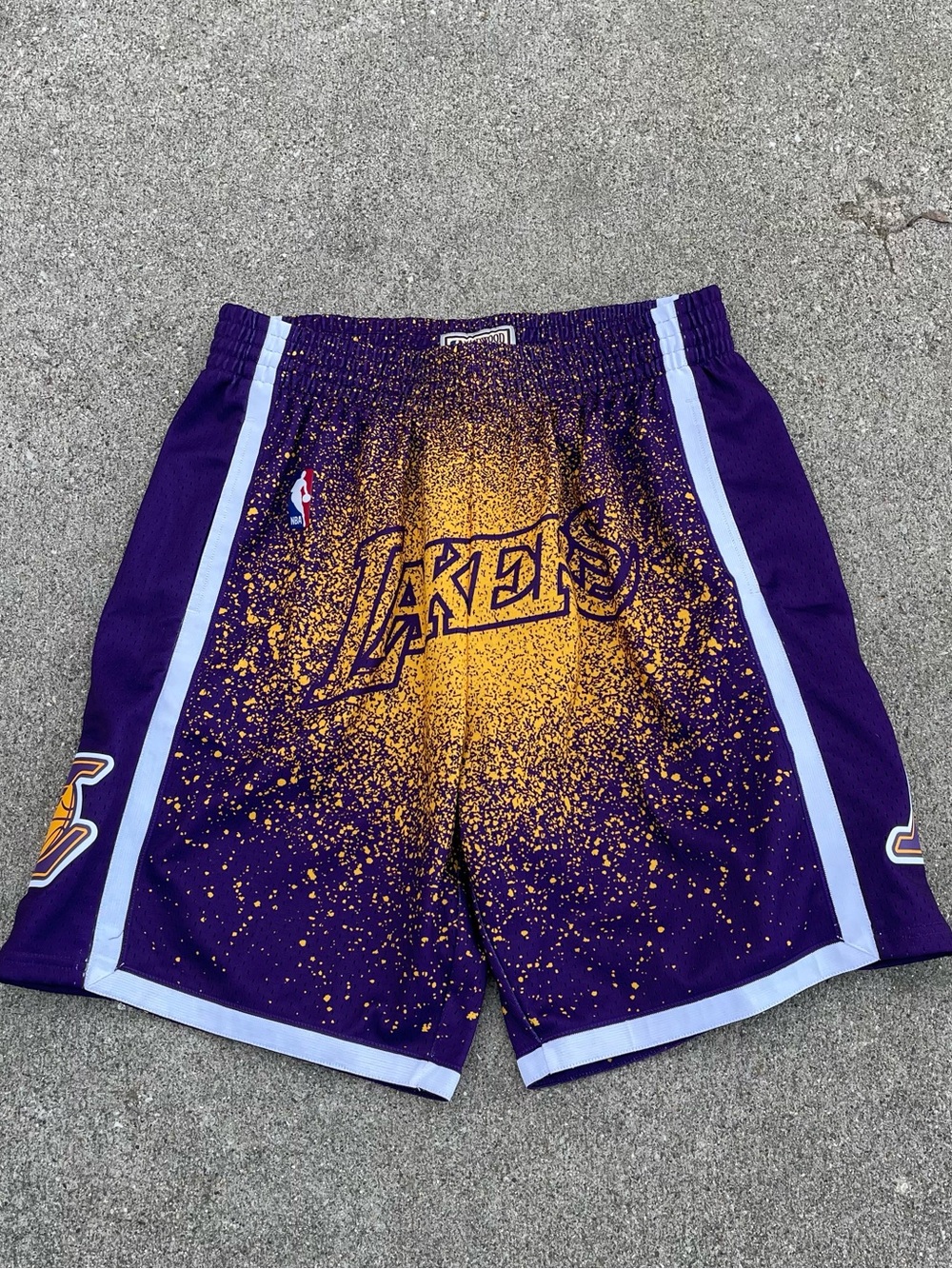 L Mitchell & Ness Re-Take Gradient NBA Swingman Shorts 2009 LA Lakers Kobe